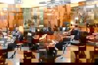 Planas inicia con Carrefour las reuniones con la distribución para abordar la situación del campo español