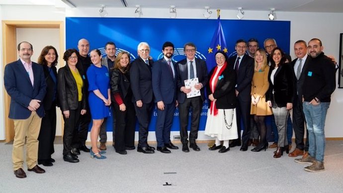 Reunió del president del Parlamento Europeu, David Sassoli, amb l'associació Barcelona Futur, en Bruselsa el 5 de febrer de 2020