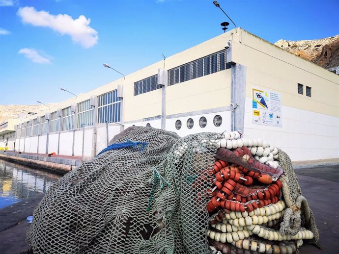 Almería.-Puertos.-Junta ayuda con 463.000 euros a crear un centro de segunda venta de pescado en el puerto de Almería