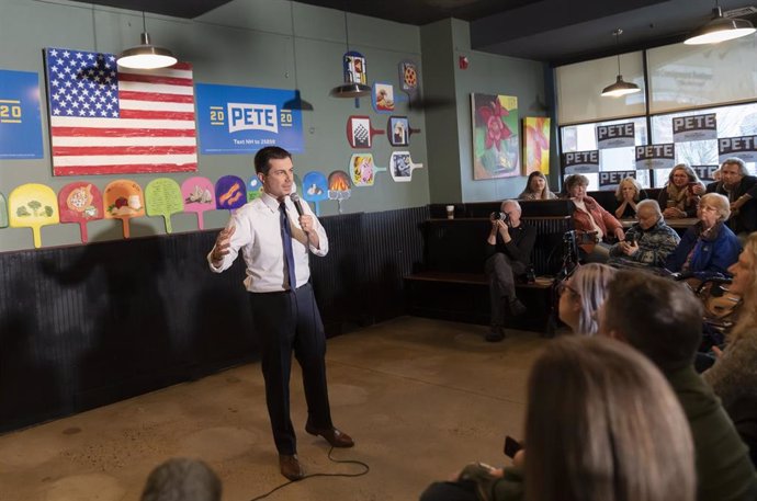 El aspirante a la nominación presidencial demócrata Pete Buttigieg en un acto electoral en New Hampshire