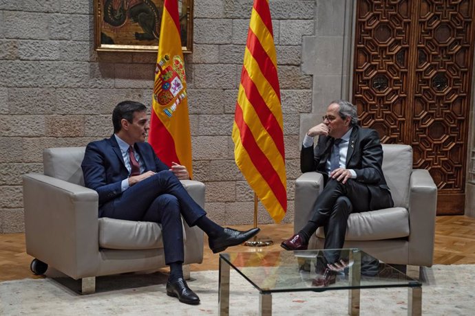 El president de la Generalitat, Quim Torra (D) i el president del Govern central, Pedro Sánchez (E), durant la seva reunió, Barcelona /Catalunya (Espanya), 6 de febrer del 2020.