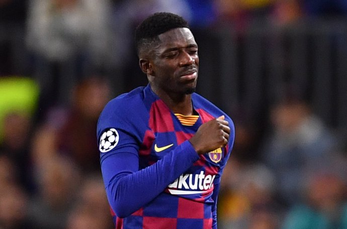 Barcelona's Ousmane Dembele reacts during the UEFA Champions League Group F soceer match between FC Barcelona and Borussia Dortmund at the Camp Nou Sradium