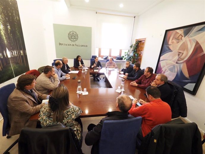 Imagen de la reunión entre Diputación y mancomunidades.