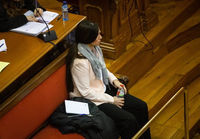 L'acusada Rosa Peral, agent de la Gurdia Urbana, asseguda al banc dels acusats, a l'Audincia de Barcelona, Barcelona (Espanya), 3 de febrer del 2020.