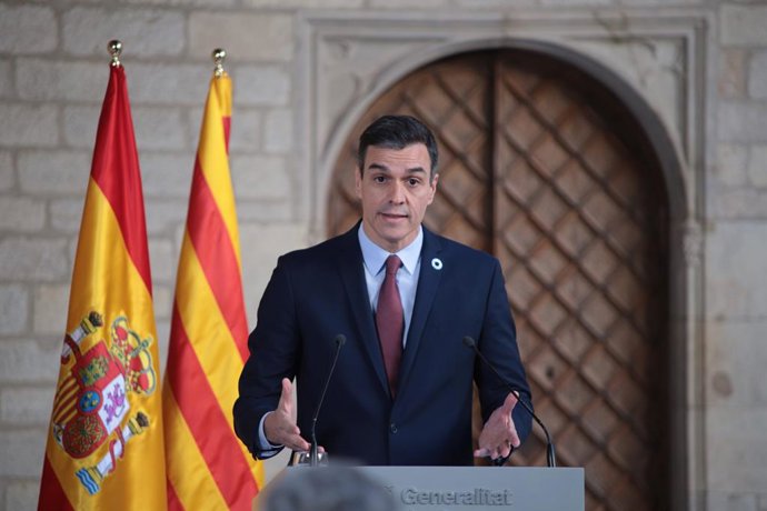 El president del Govern central, Pedro Sánchez, en declaracions davant els mitjans de comunicació després de la seva reunió amb el president de la Generalitat, Quim Torra, al Palau de la Generalitat, Barcelona /Catalunya (Espanya), 6 de febrer del 2020.