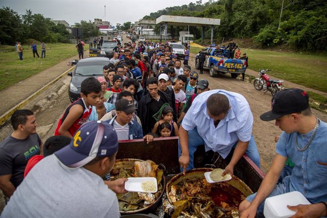 Caravana centroamericana a su paso por Guatemala