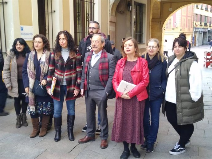 Representantes de las AMPAS con López y Taboada.