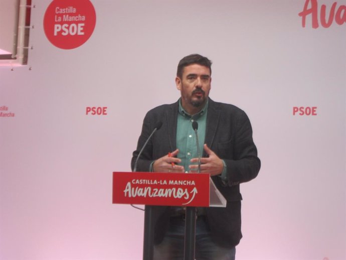 El senador del PSOE Rafael Esteban