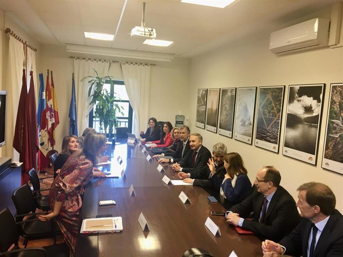 Reunión de la consejera de educación con los nueve rectores de las universidades de Castilla y León
