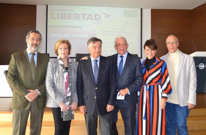 Conferencia de Sáncehz Martos en la sede del Colegio Oficial de Farmacéuticos de Madrid (COFM)