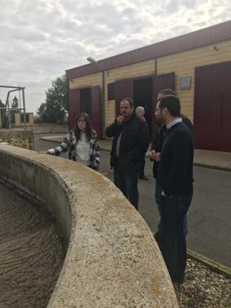 El diputado de Medio Ambiente, Alfonso Beltrán, visita las EDAR de Peraleda de la Mata y Castejada