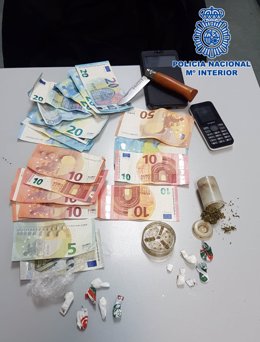 Efectos intervenidos en Talavera en la detención de dos traficantes de cocaína.