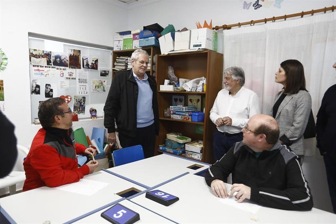 Diputación Colabora Con La Asociación De Personas Con Discapacidad Decana Del Levante Almeriense