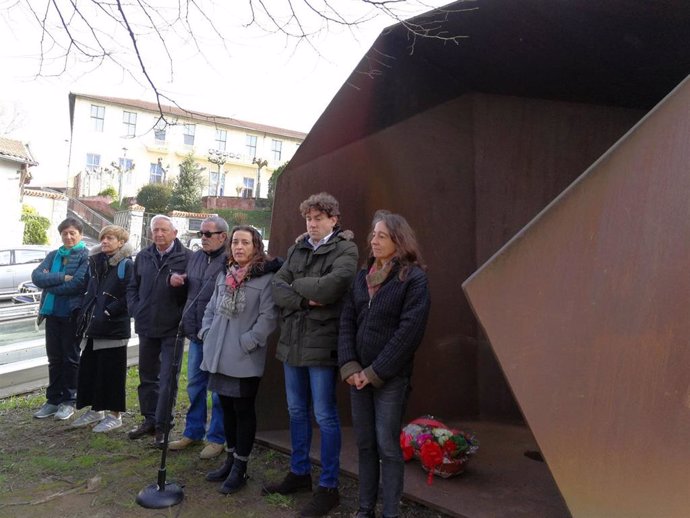 Homenaje del PSE-EE de Andoain a Joseba Pagazaurtundúa.