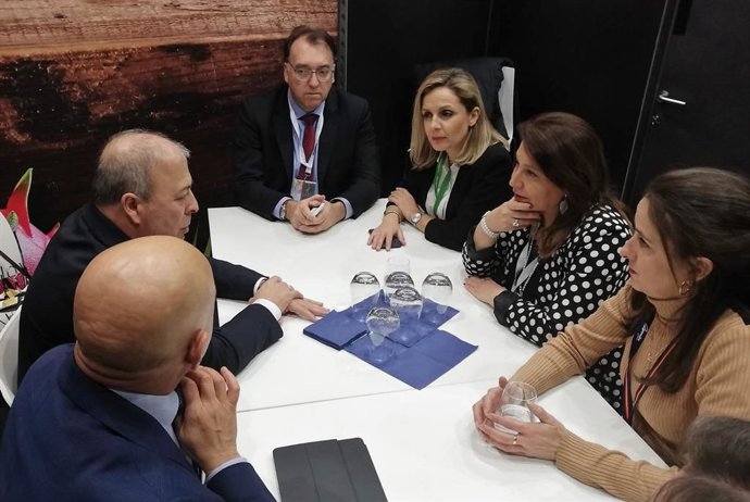 Crespo se reúne con la distribuidora alemana Edeka para pedir que consideren sum