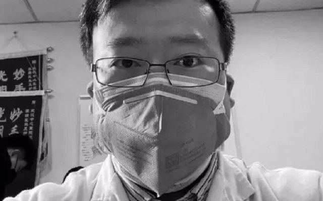 El médico chino Li Wenliang, uno de los ocho médicos que alertó sobre la aparición del nuevo coronavirus (2019-nCoV) 
