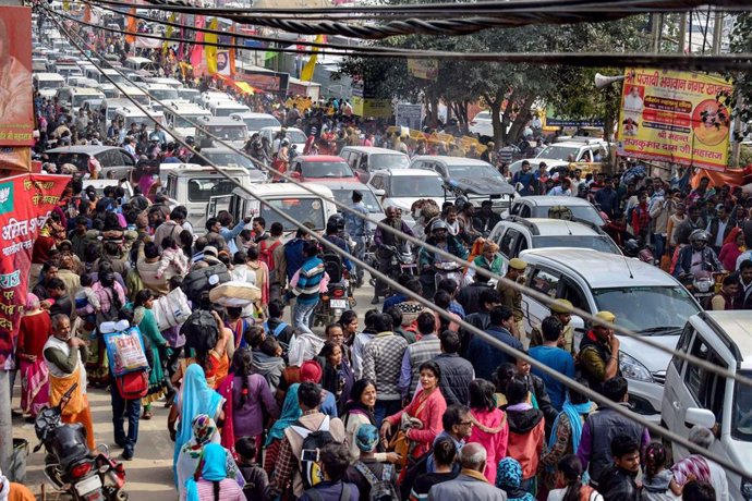 Aglomeración de tráfico en la ciudad de Allahabad, en India, este mes de febrero.