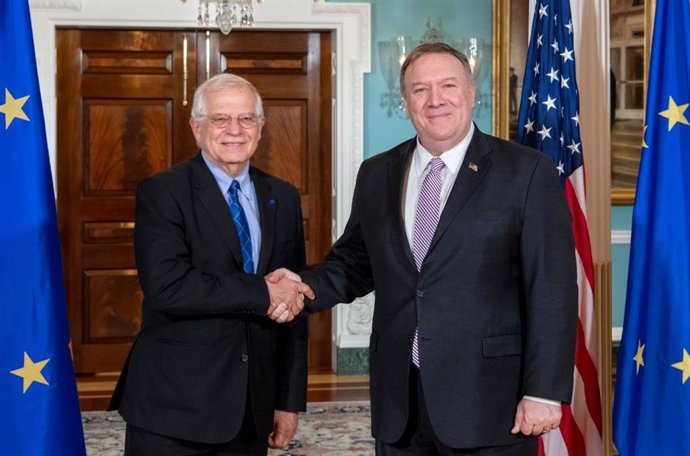  El Alto representante de la Unión Europea para Asuntos Exteriores y Política de Seguridad, Josep Borrell, y el secretario de Estado de Estados Unidos, Mike Pompeo.