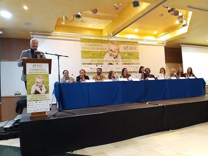 El consejero de Educación y Deporte, Javier Imbroda, inaugura el II Congreso de Educación Infantil de Andalucía con el título 'Descubriendo grandes talentos'.