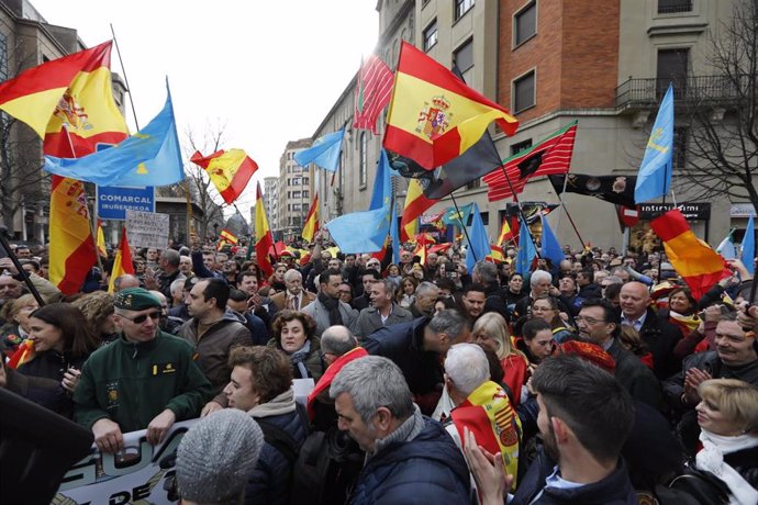 Concentración en Pamplona en contra de la transferencia a Navarra de la competencia de tráfico
