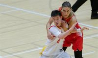 España tropieza ante China y retrasa su clasificación para los Juegos