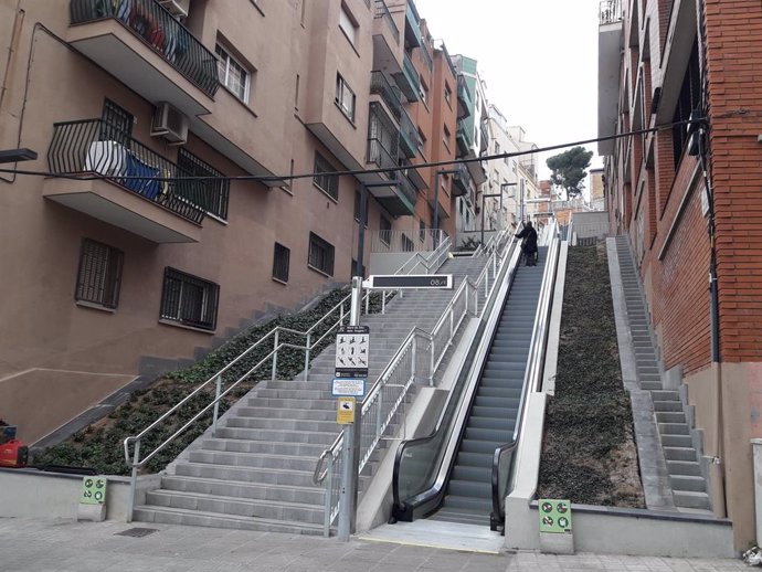 Escales mecniques al carrer Mare de Déu dels ngels de Barcelona