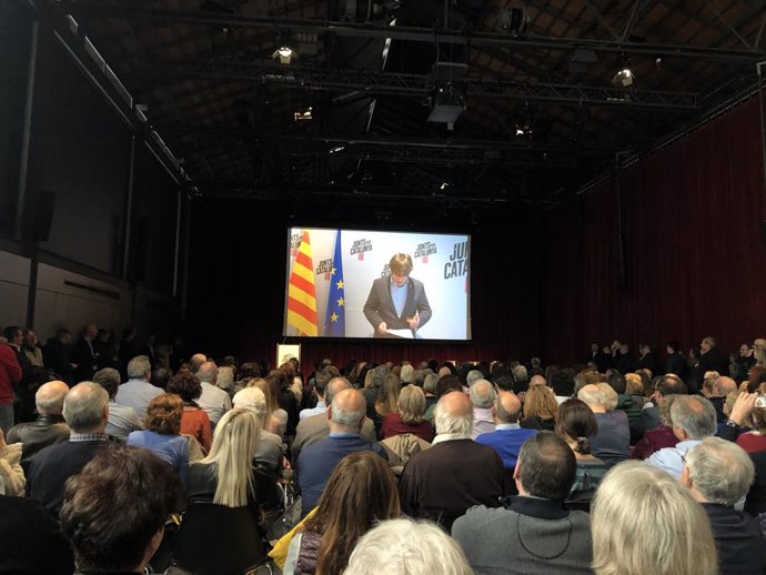 Intervenció de l'expresident de la Generalitat Carles Puigdemont en un acte de JxCat.