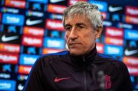Setién insiste en un delantero: "Es obvio que necesitamos que venga alguien"