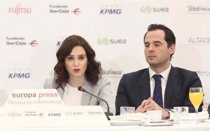 La presidenta de la Comunidad de Madrid, Isabel Díaz Ayuso y el vicepresidente de la Comunidad de Madrid, Ignacio Aguado, durante un desayuno informativo de Europa Press, en Madrid (España), 16 de enero de 2020.
