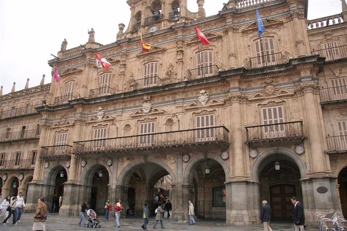 Fachada del Ayuntamiento de Salamanca en la Plaza Mayor