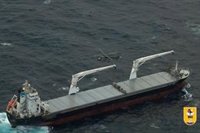 Rescatan una patera con 20 migrantes, uno de ellos fallecido, a 800 kilómetros al sur de El Hierro