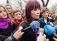 Micaela Navarro: "La Junta puede acabar con el movimiento feminista sin las ayudas y quien manda no está en el Gobierno"