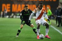 LaLiga investiga "alguna conducta sancionable" en los pagos del Rayo a Advíncula