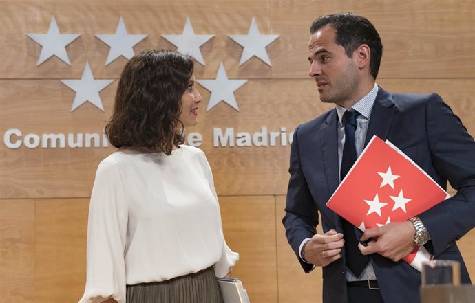 La presidenta de la Comunidad de Madrid, Isabel Díaz Ayuso, y el vicepresidente, Ignacio Aguado, en la rueda de prensa posterior al Consejo de Gobierno