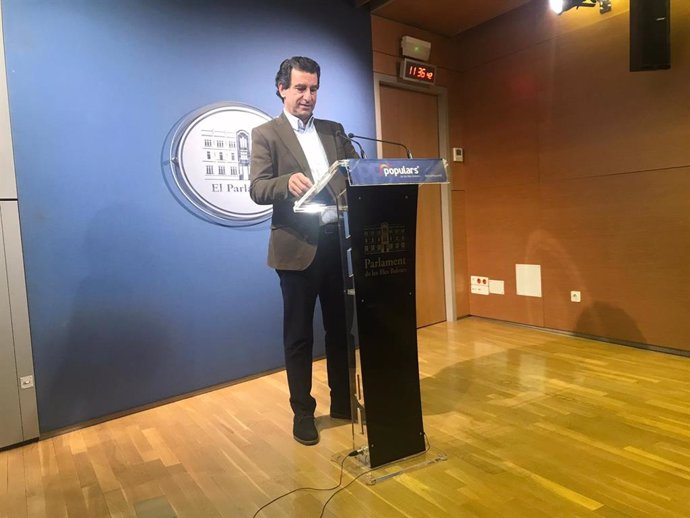 El líder del PP en Baleares, Biel Company, en rueda de prensa