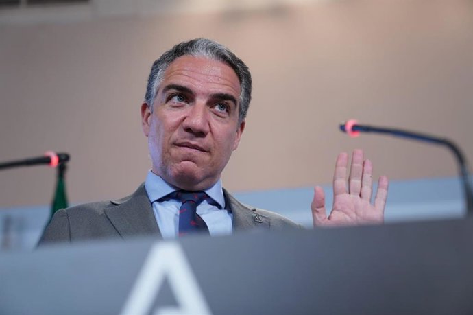 El consejero de la Presidencia, Administración Pública e Interior y portavzo del Ejecutivo andaluz, Elías Bendodo, en la rueda de prensa posterior a la reunón del Consejo de Gobierno.