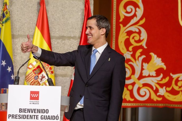 El autoproclamado "presidente encargado" de Venezuela, Juan Guaidó