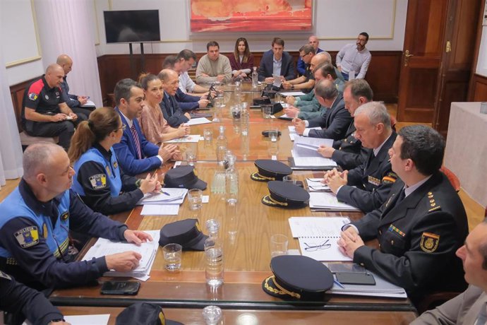 Junta Local de Seguridad celebrada en el Ayuntamiento de Santa Cruz de Tenerife de cara al Carnaval