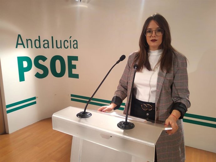 La secretaria de Educación del PSOE de Granada, María Ramírez