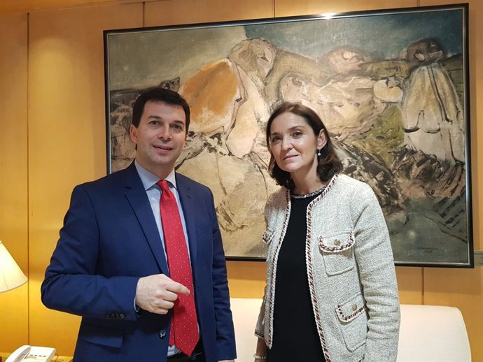 O secretario xeral do PSdeG, Gonzalo Caballero, coa ministra de Industria, Reyes Maroto