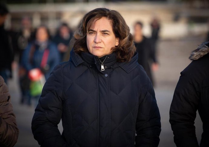 La alcaldesa de Barcelona, Ada Colau, visita las zonas afectadas por la borrasca 'Gloria' en Barcelona /Catalunya (España), a 24 de enero de 2020.