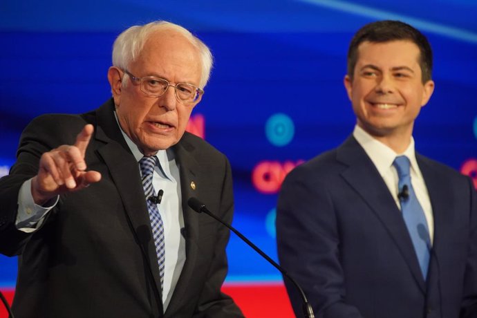 EEUU.- Sanders y Buttigieg solicitan formalmente una revisión de los resultados 