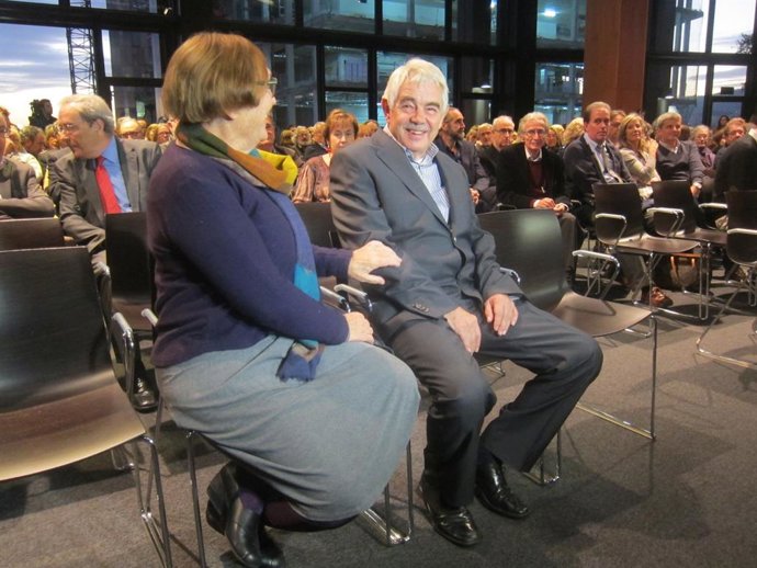 El expresidente Pasqual Maragall y su esposa, Diana Garrigosa.