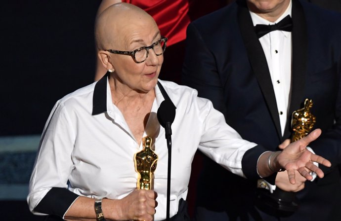 Julia Reichert recoge su Oscar por American Factory