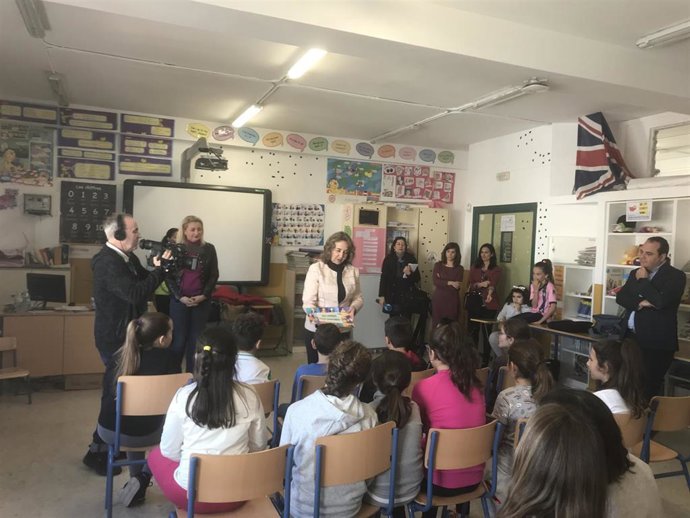 El IAM fomenta la vocación científica en las niñas con un amplio programa coeducativo