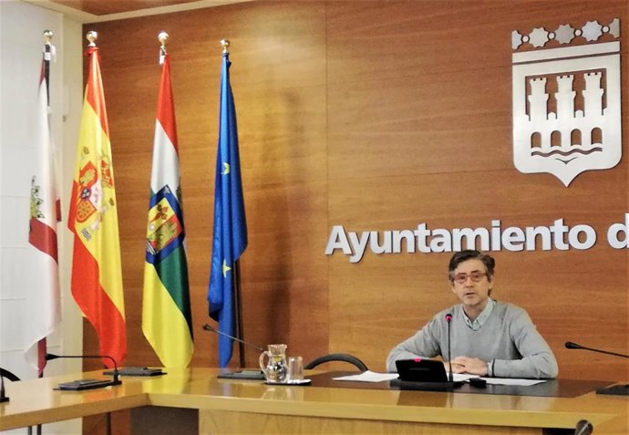 El PP ve "injustificado" e "innecesario" un nuevo centro deportivo con piscinas en la actual estación de autobuses