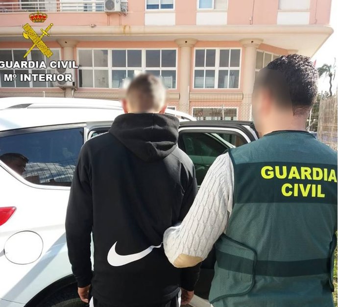 El detenido en Santa Pola por coaccionar y extorsionar a niños.