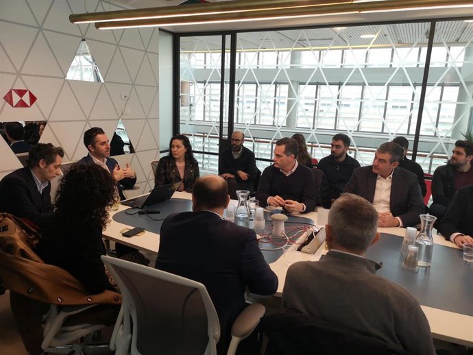 Reunión de la delegación regional con The  Floor, empresa de 'fintech' que trabaja con grandes bancos internacionales para financiar empresas emergentes