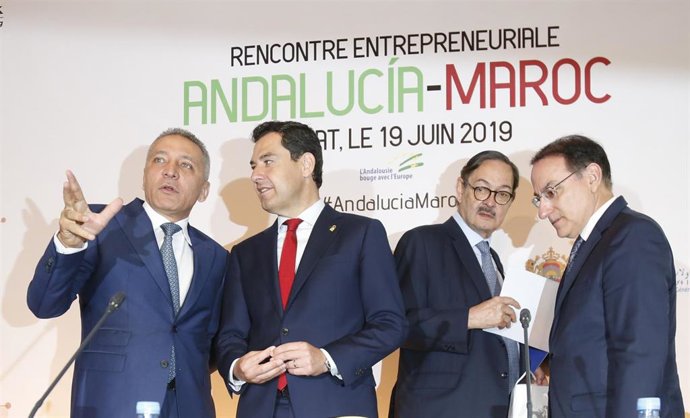 En Rabat (Marruecos), el presidente de la Junta, Juanma Moreno, asiste al encuentro empresarial Andalucía-Marruecos. Con el Ministro de Industria, Inversión, comercio y Economía Digital de Marruecos, Moulay Hafid Elalamy (1I), en imagen de archivo