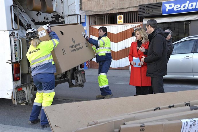 Imagen del servicio de recogida de cartón